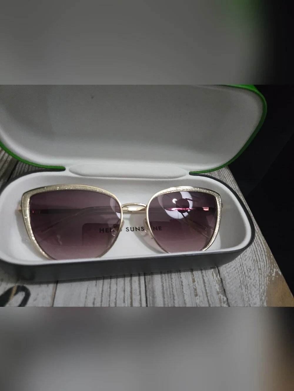 Kate Spade New York Hello Sunshine Cat Eye Sunglasses Gold Glitter Frame w/ Case